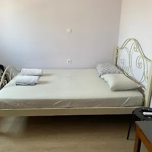 Private With A Beautiful Veranda Privatunterkunft