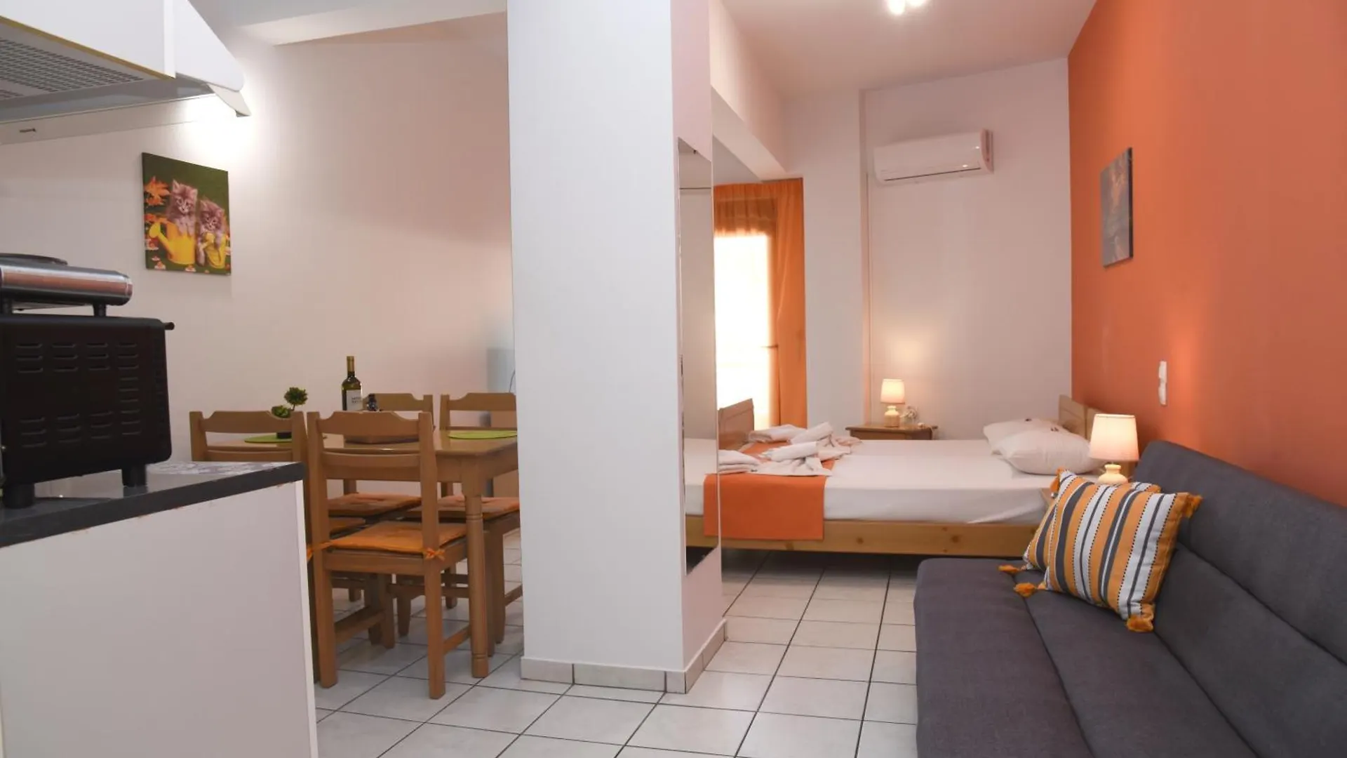 Economic Studios In Crete Iraklio Apartment