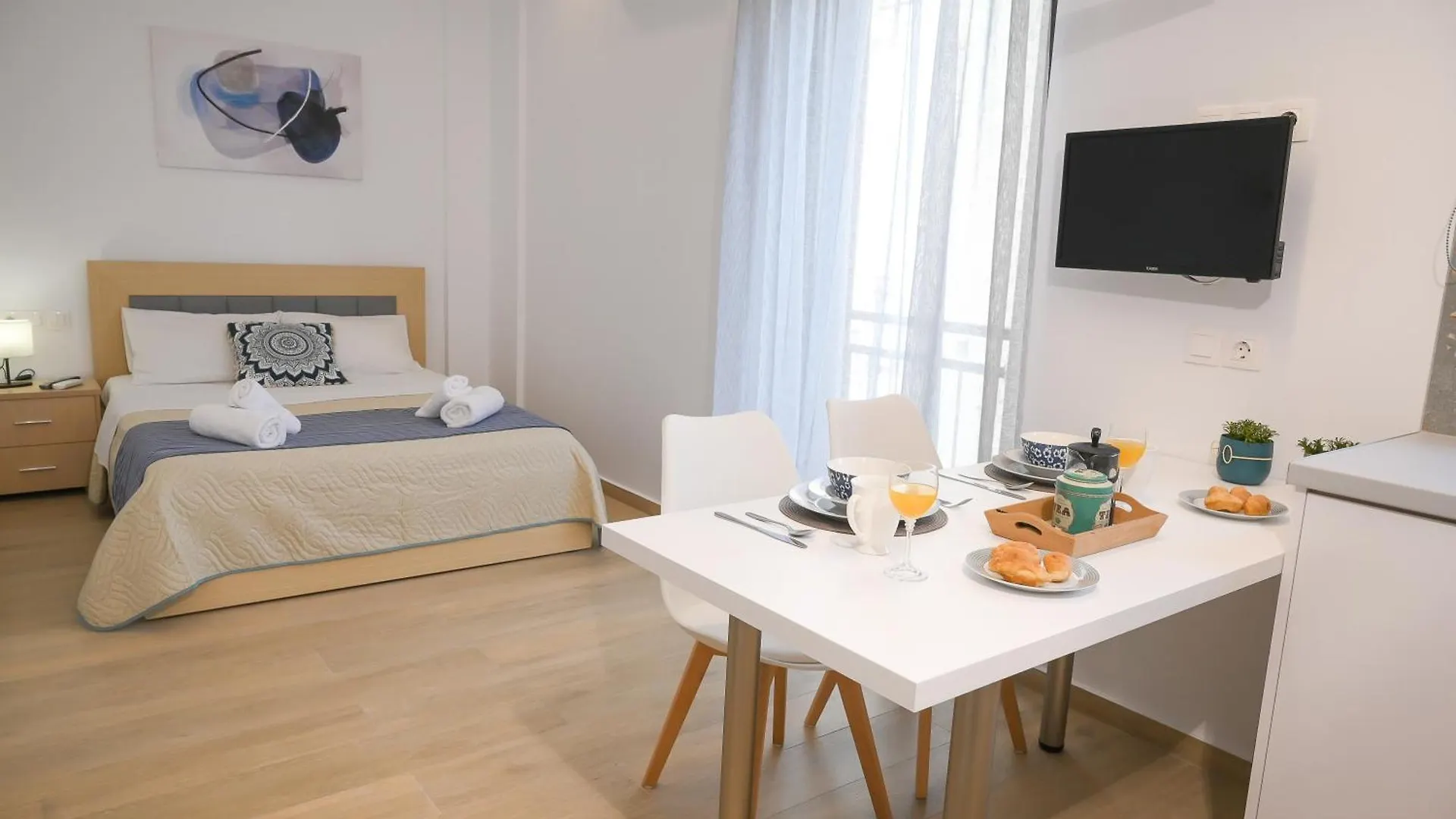 Economic Studios In Crete Iraklio Apartment