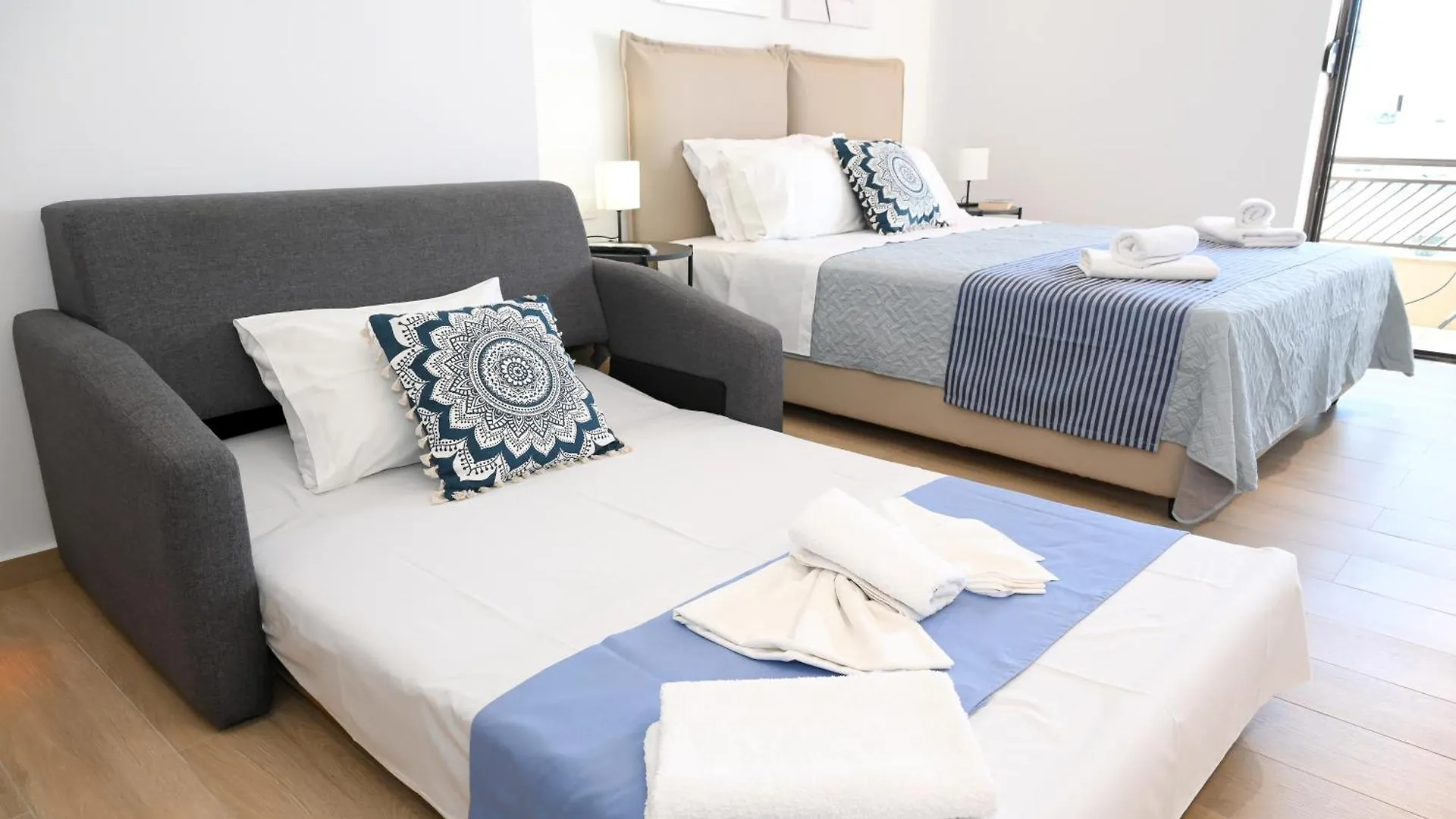 Apartment Economic Studios In Crete Iraklio Griechenland