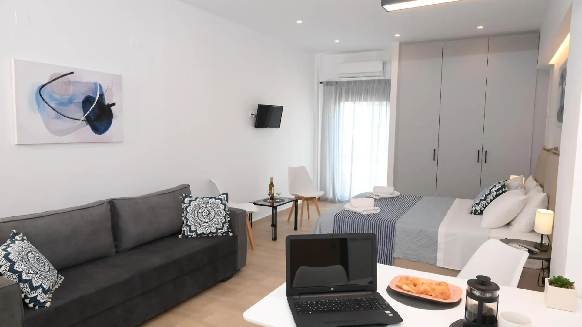 Economic Studios In Crete Iraklio 0*,